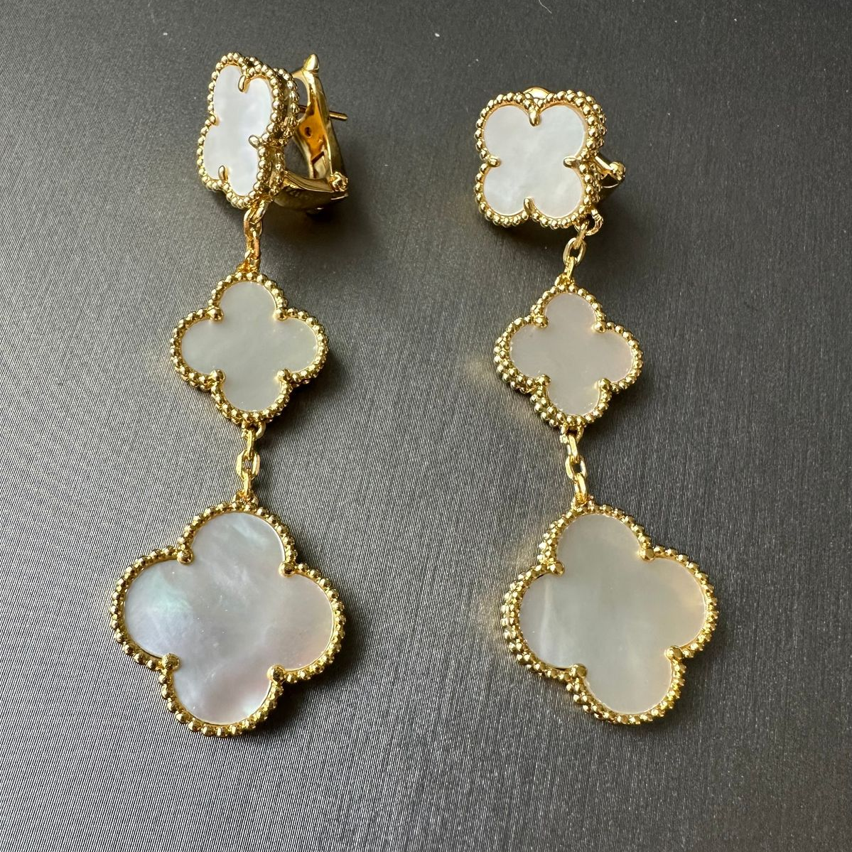Magic Mother Of Pearl 3 Motifs Clover Earrings