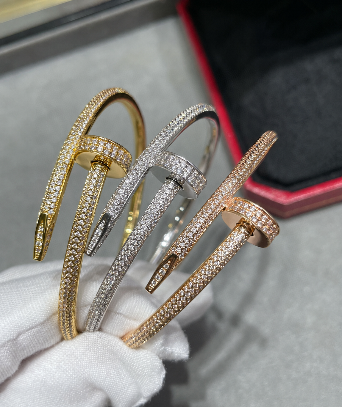 Juste Un Clou Pavé Diamonds Bangle Bracelet