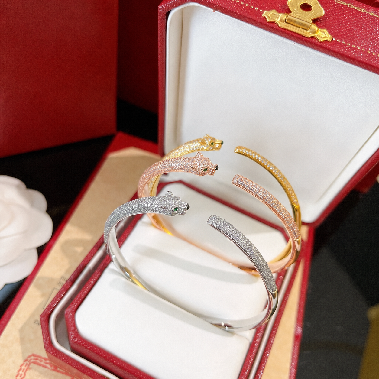 Panthere Pavé Diamond Head Open Bangle Bracelet