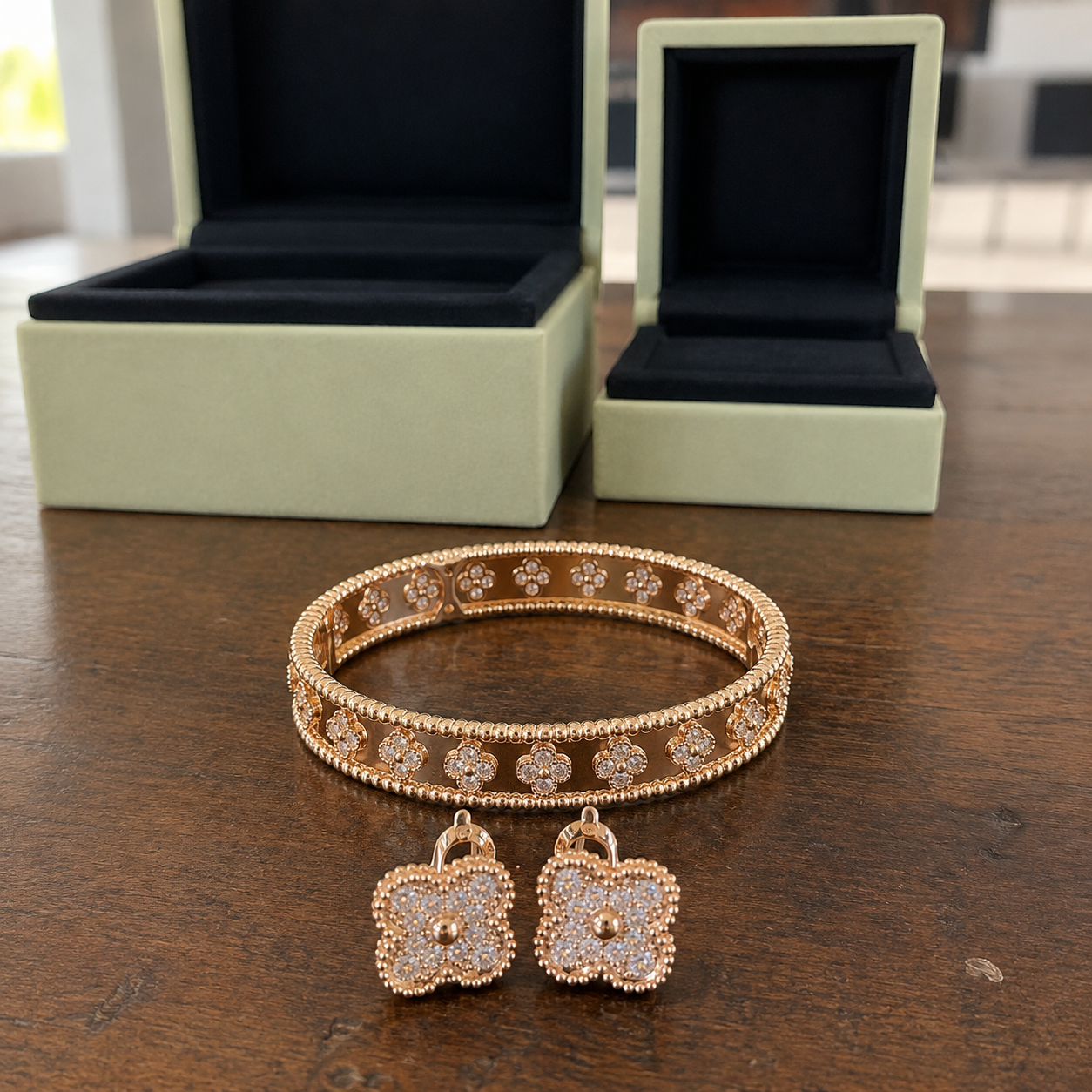 Perlée Clovers Small Pavé Bracelet