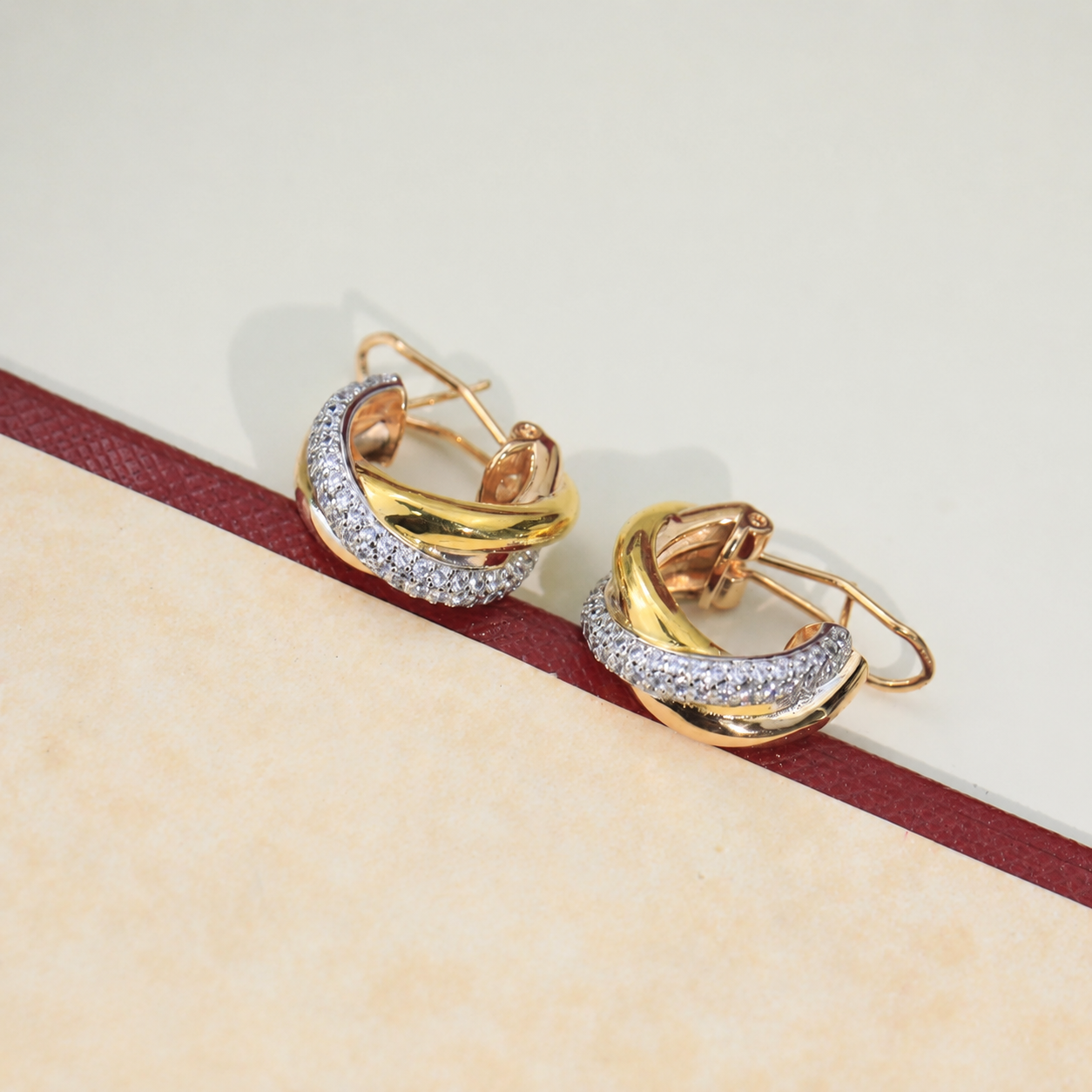 Trinity Pavé Diamonds Earrings