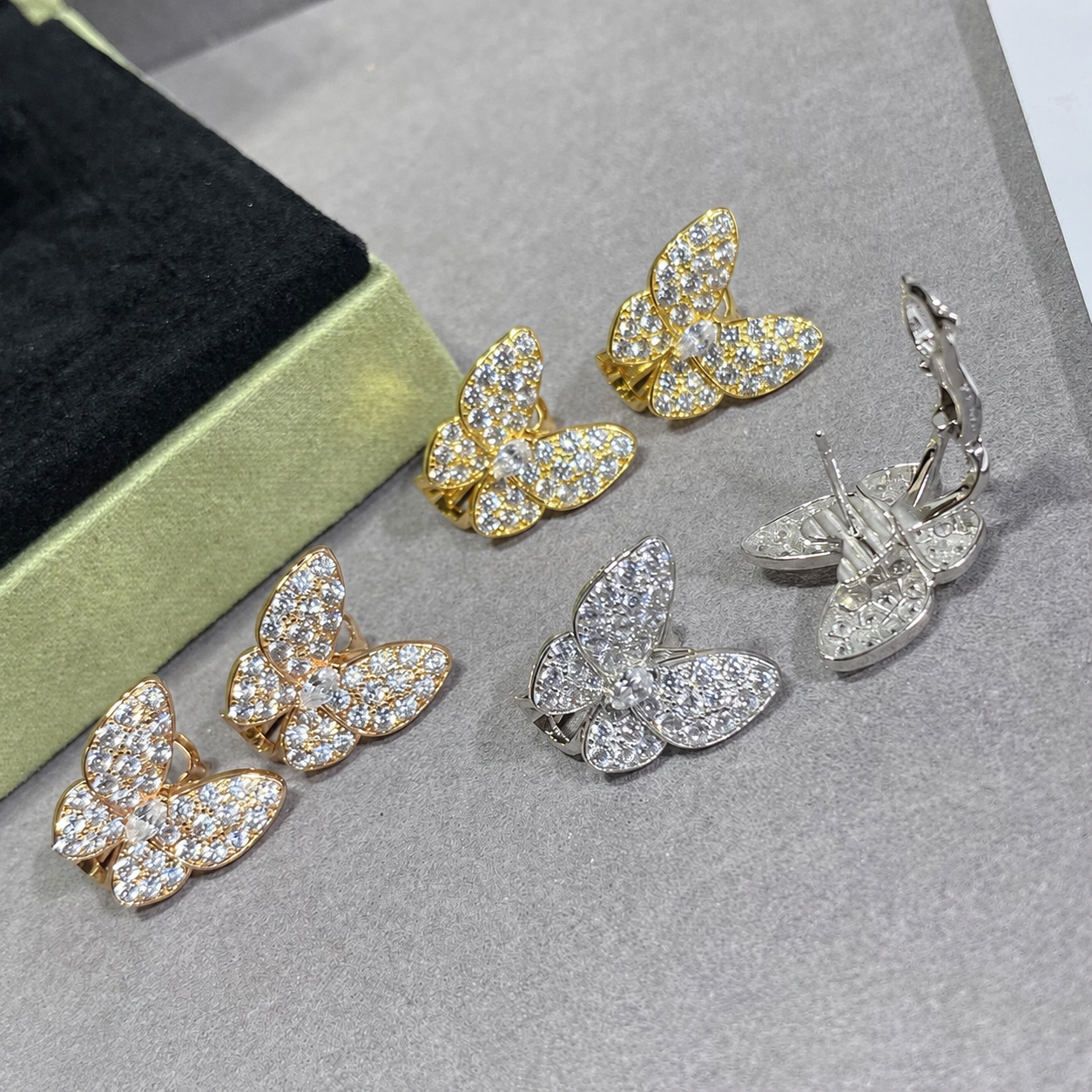 Two Butterfly Pavé Diamonds Earrings