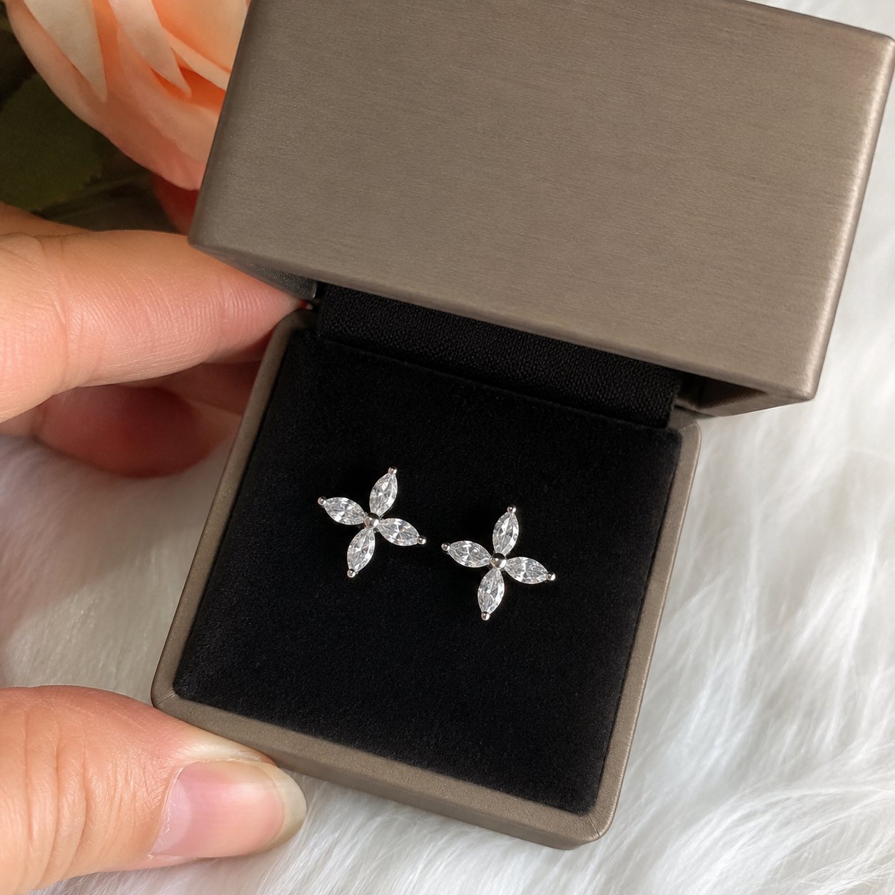 Victoria Stud Earrings