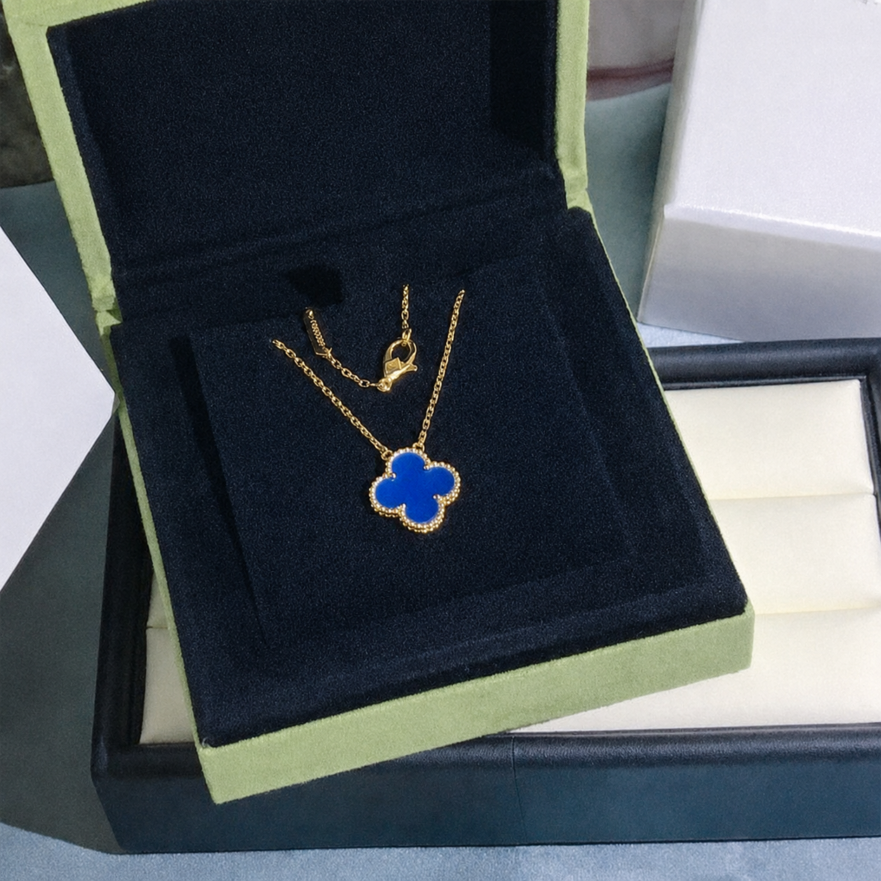 Vintage Blue Agate Pendant Necklace