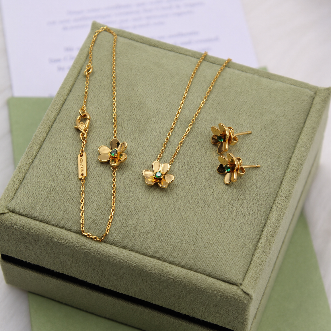 Frivole Mini Flower Earrings