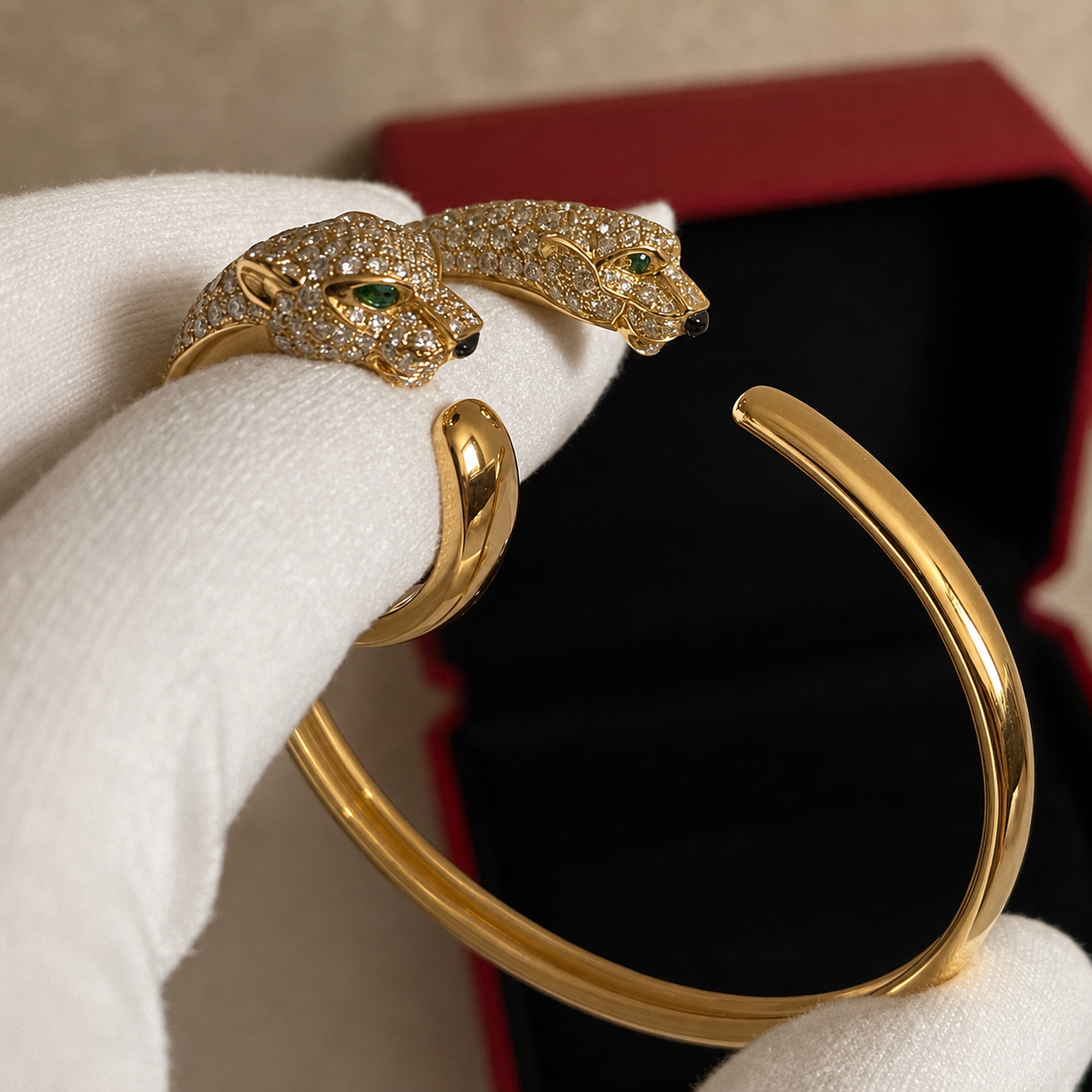 Panthère Pavé Sculptural Bracelet