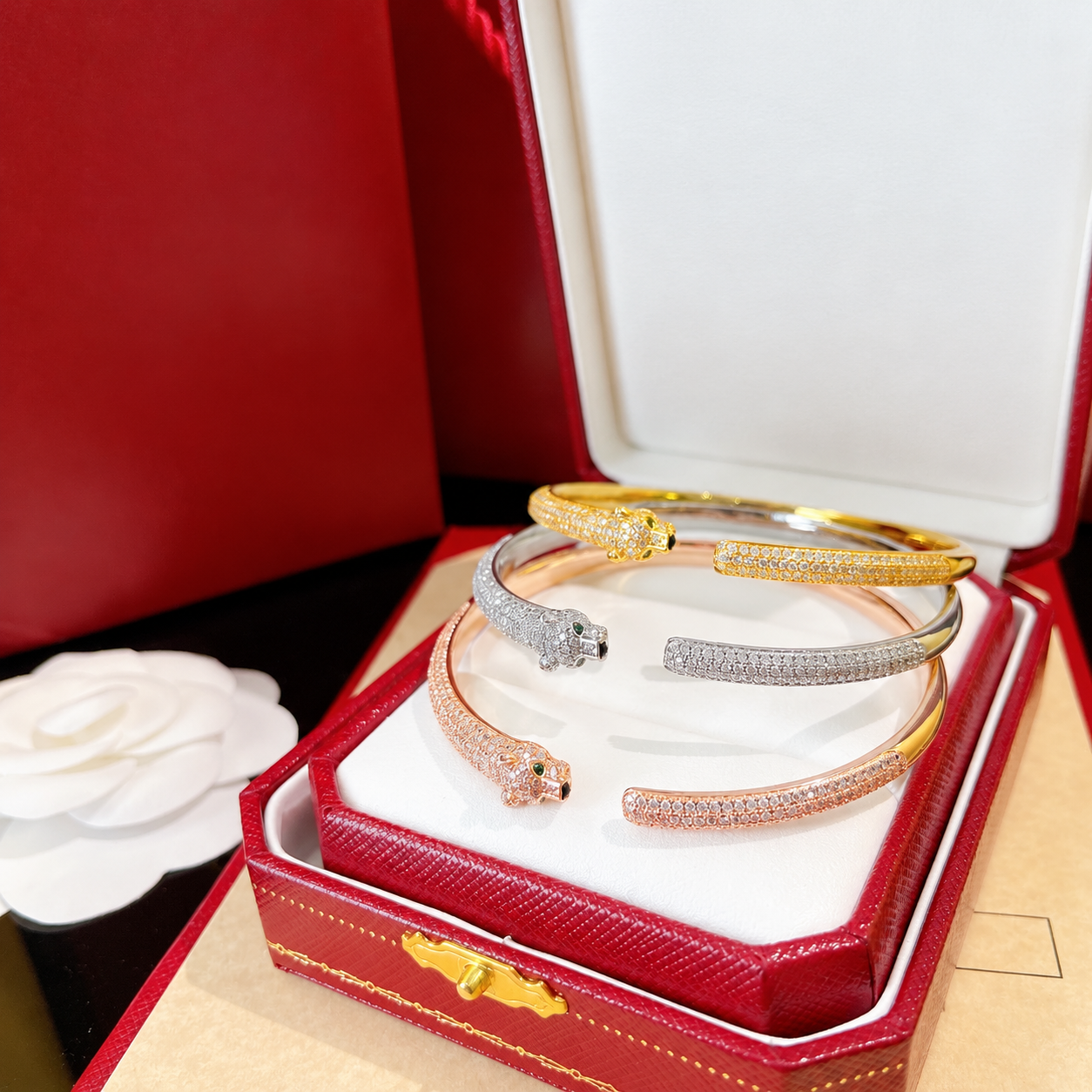 Panthere Pavé Diamond Head Open Bangle Bracelet