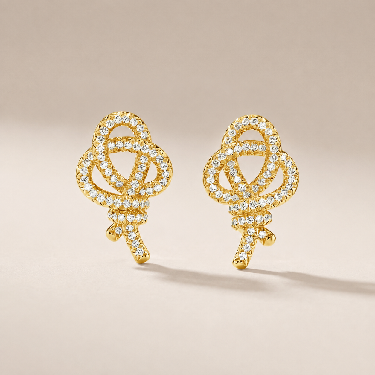 Keys Woven Pavé Diamonds Earrings
