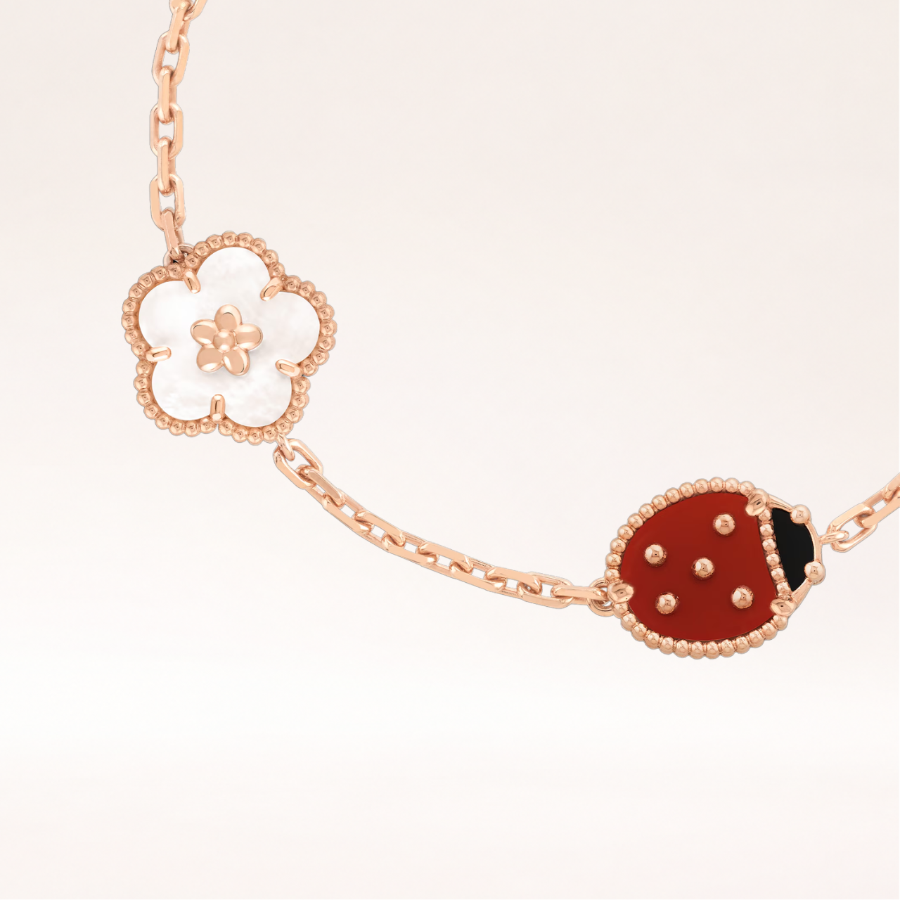 Lucky Carnelian Clover Bracelet 5 Motifs