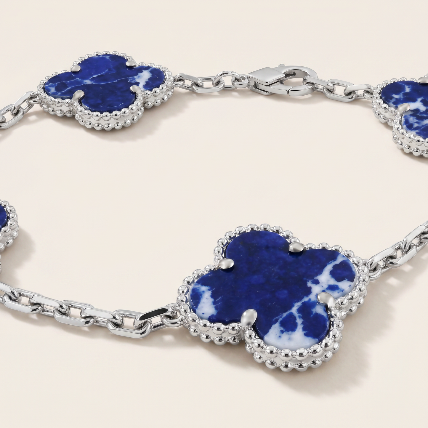 Vintage 5 Motifs Crystal Blue Clover Bracelet