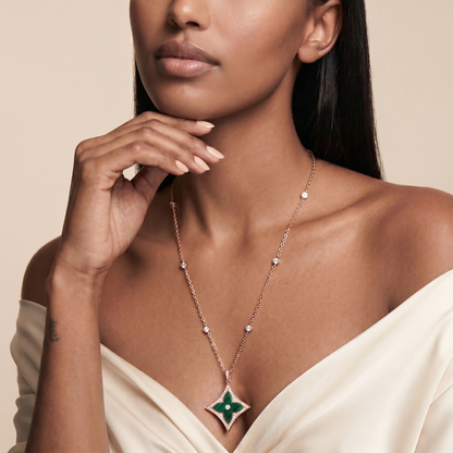 Color Blossom Green Inlay Star Necklace