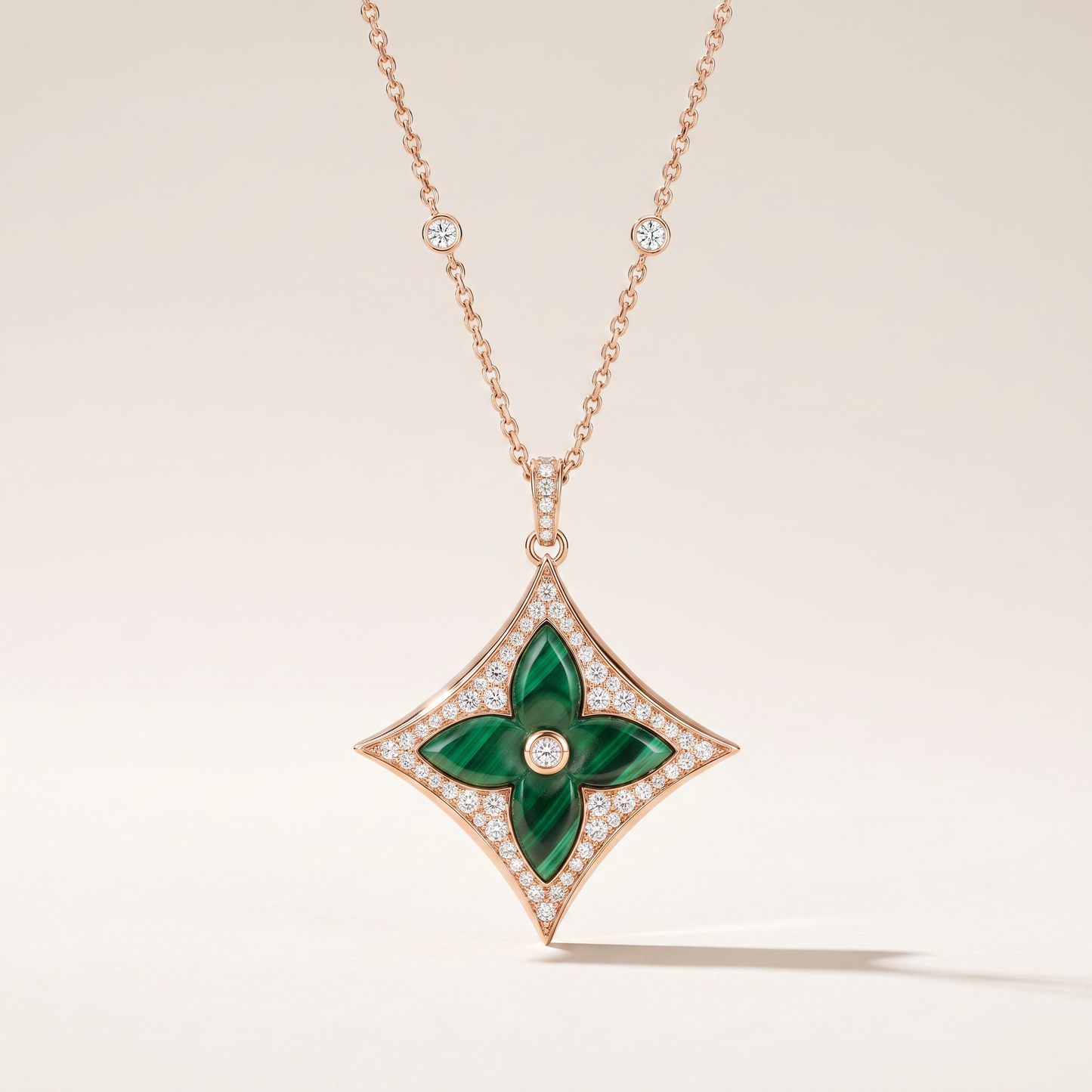 Color Blossom Green Inlay Star Necklace