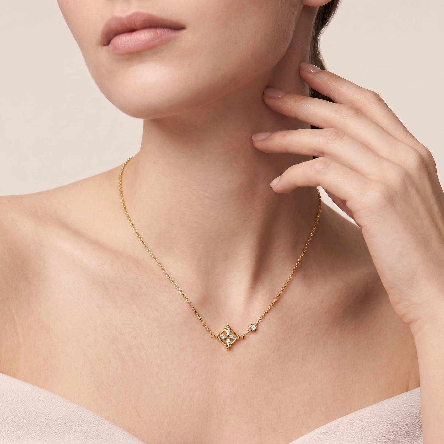 Color Blossom Yellow Pavé Diamonds Star Necklace