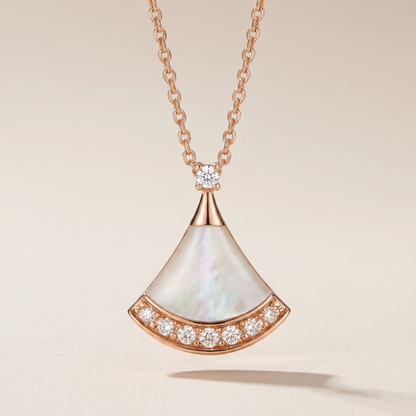 Divas' Dream White Fan Pavé Diamonds Drop Necklace