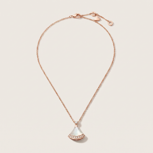 Divas' Dream White Fan Pavé Diamonds Drop Necklace