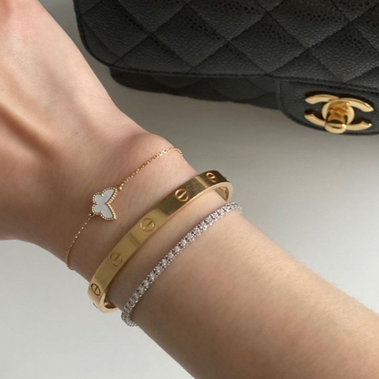 Lucky Alhambra Butterfly Pendant Bracelet