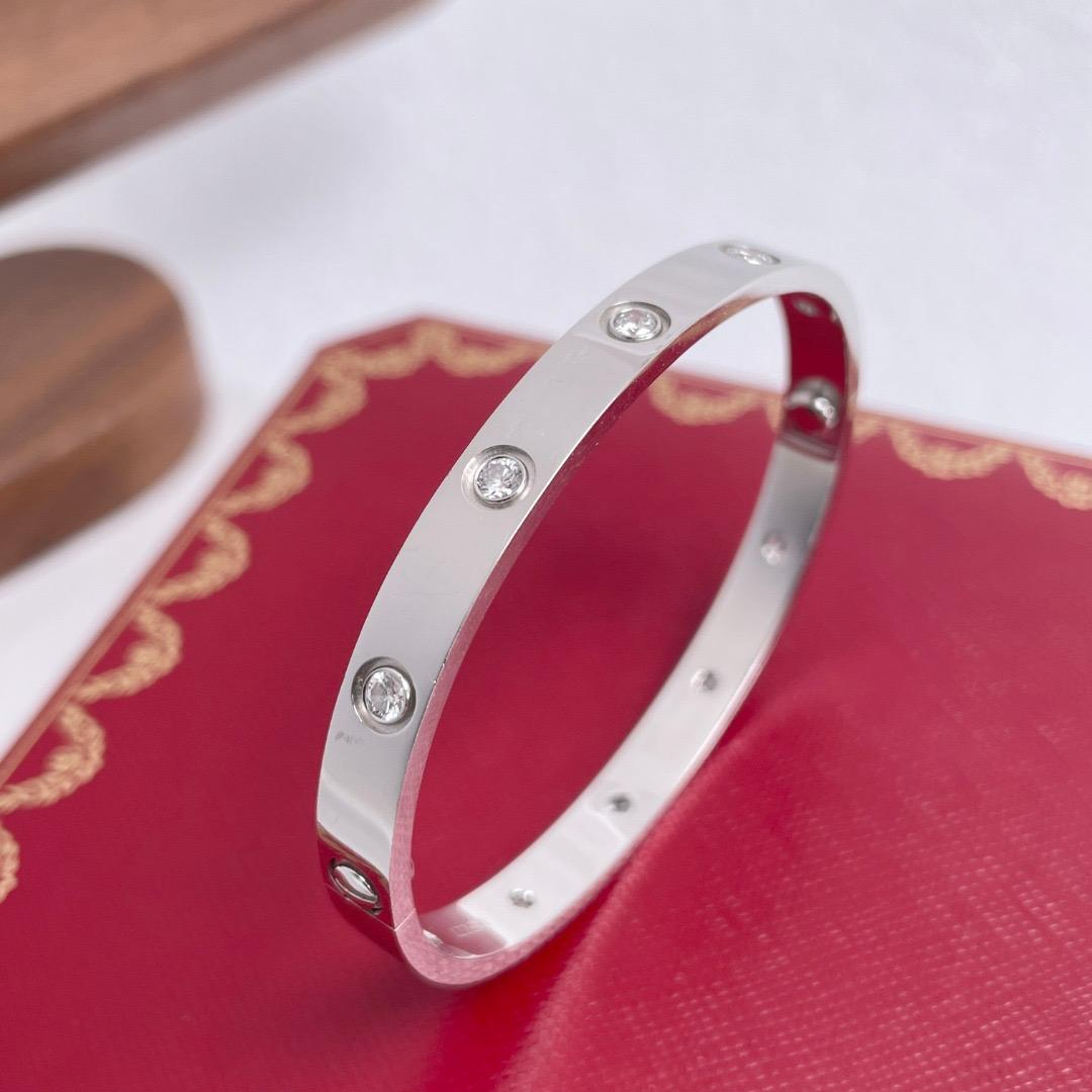 Radiant Love 10 Diamonds Bracelet
