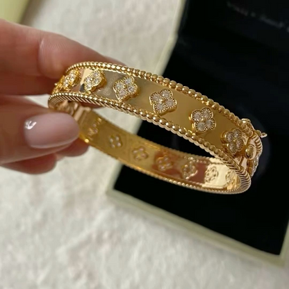 Perlée Clovers Small Pavé Bracelet