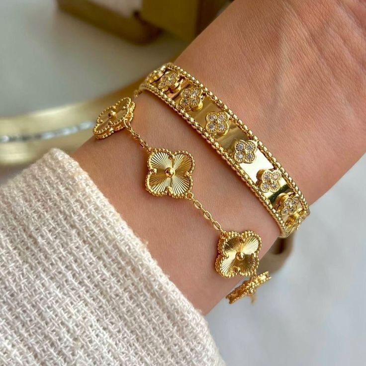 Perlée Clovers Small Pavé Bracelet