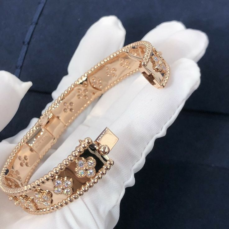 Perlée Clovers Small Pavé Bracelet