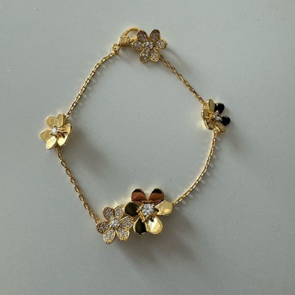Elegant Frivole 5 Flowers Pavé Bracelet