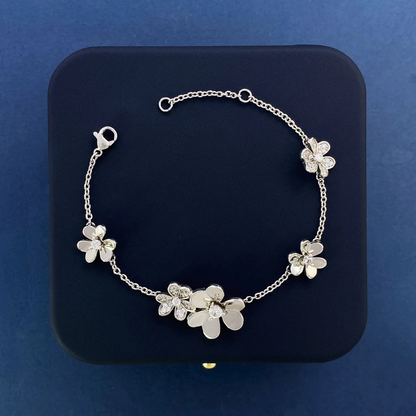 Elegant Frivole 5 Flowers Pavé Bracelet
