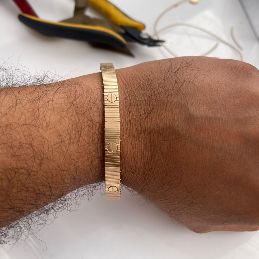 Love Ribbed Screw Accent Bracelet
