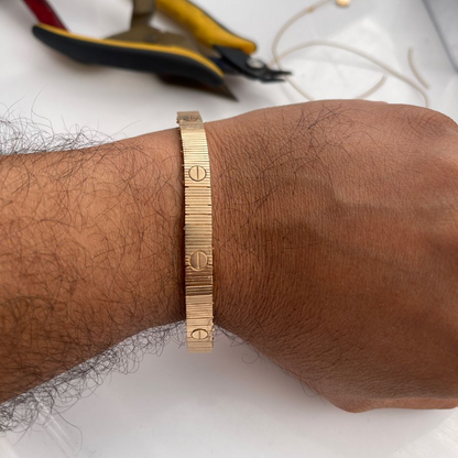 Love Ribbed Screw Accent Bracelet