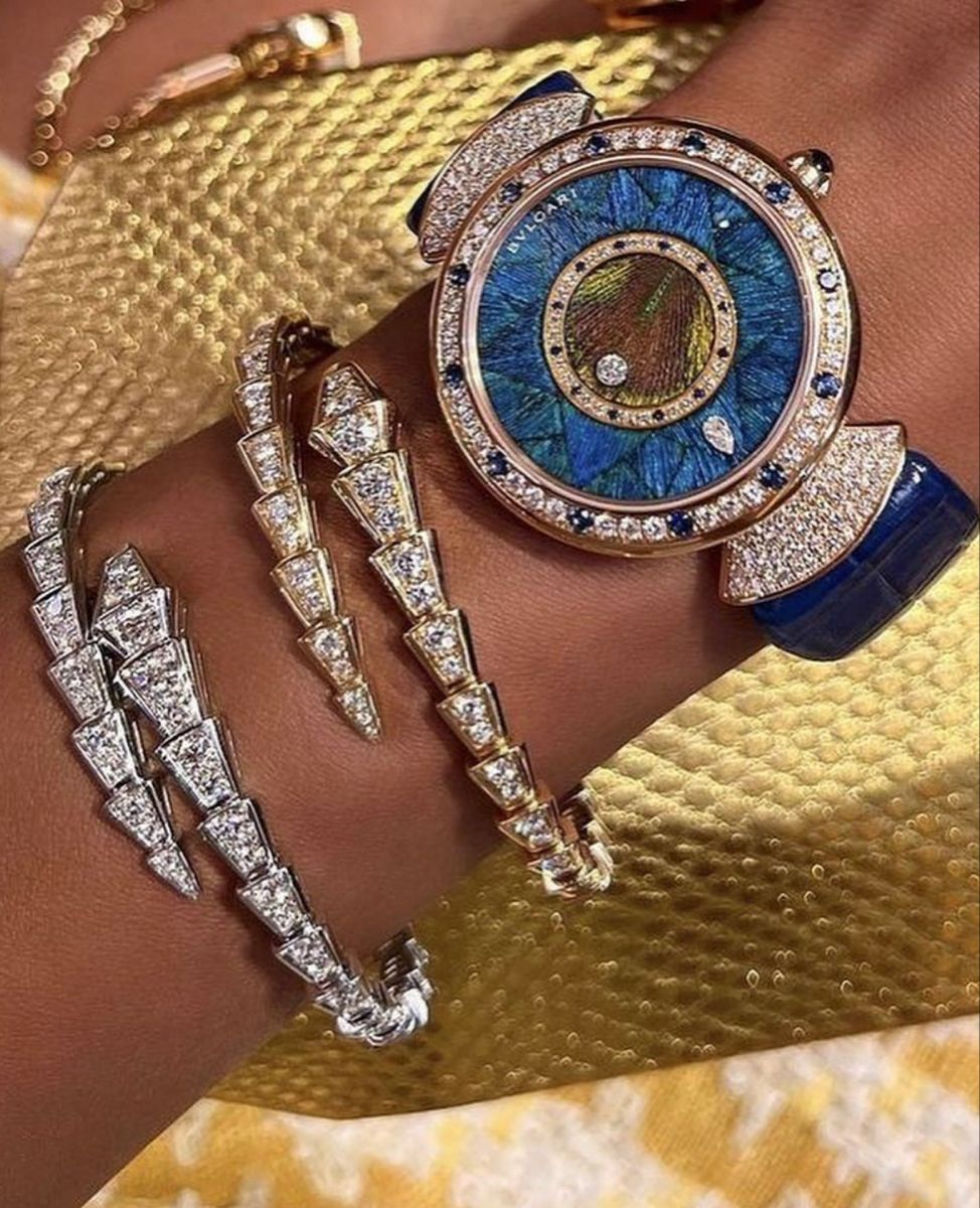 Serpenti Pavé Diamonds Wrap Bracelet