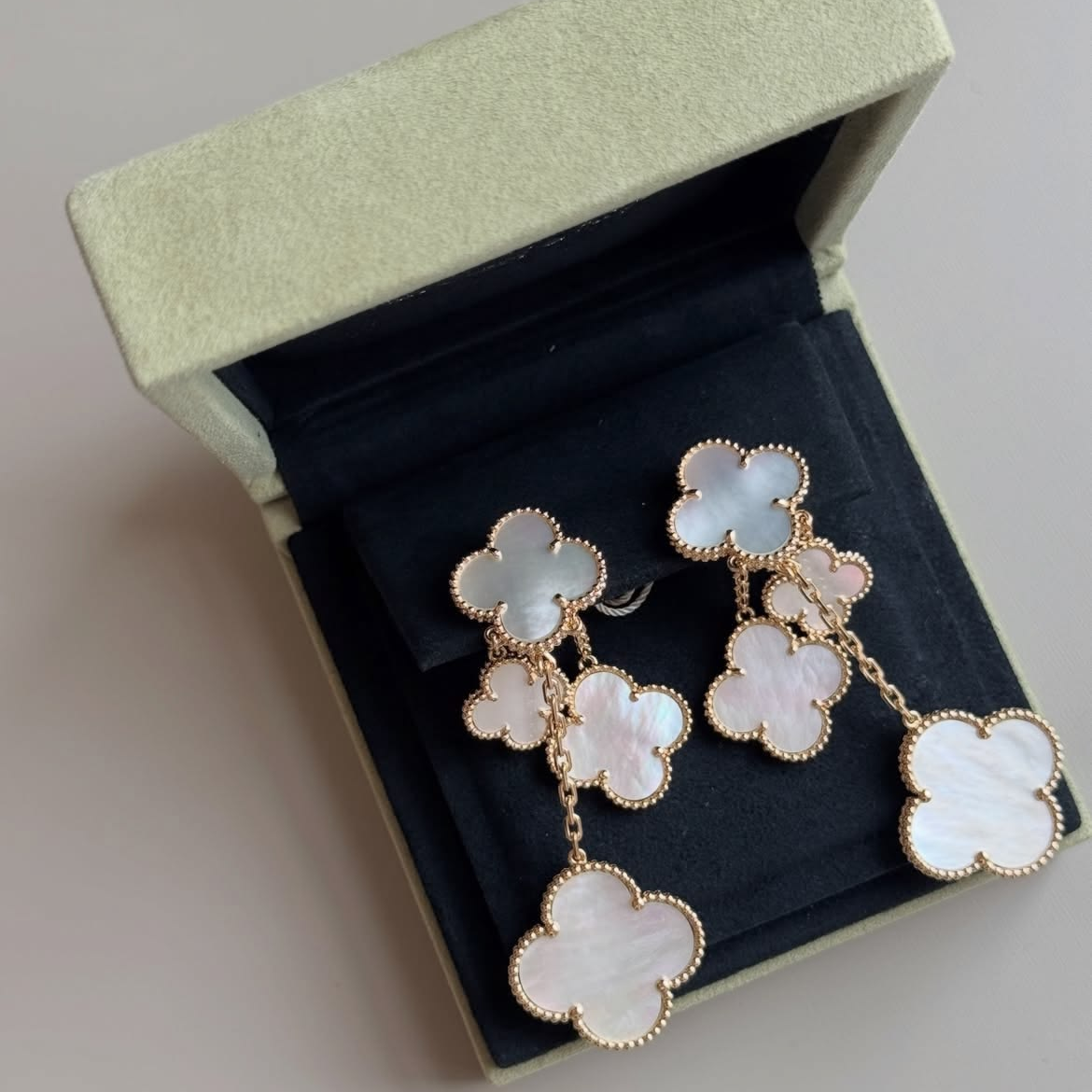Magic Alhambra Mother Of Pearl Four Motifs Earrings
