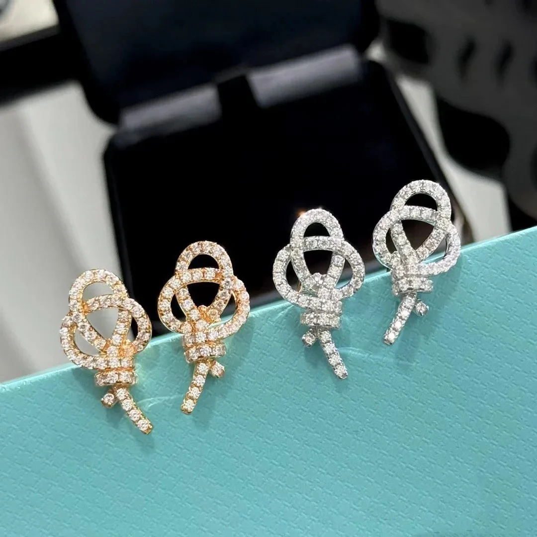 Keys Woven Pavé Diamonds Earrings