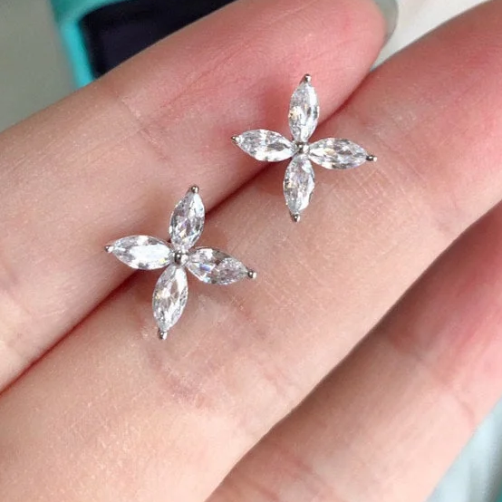 Victoria Stud Earrings