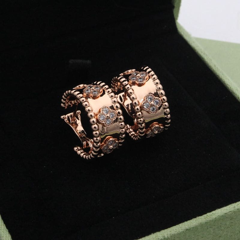 Perlée Clovers Diamonds Hoop Earrings