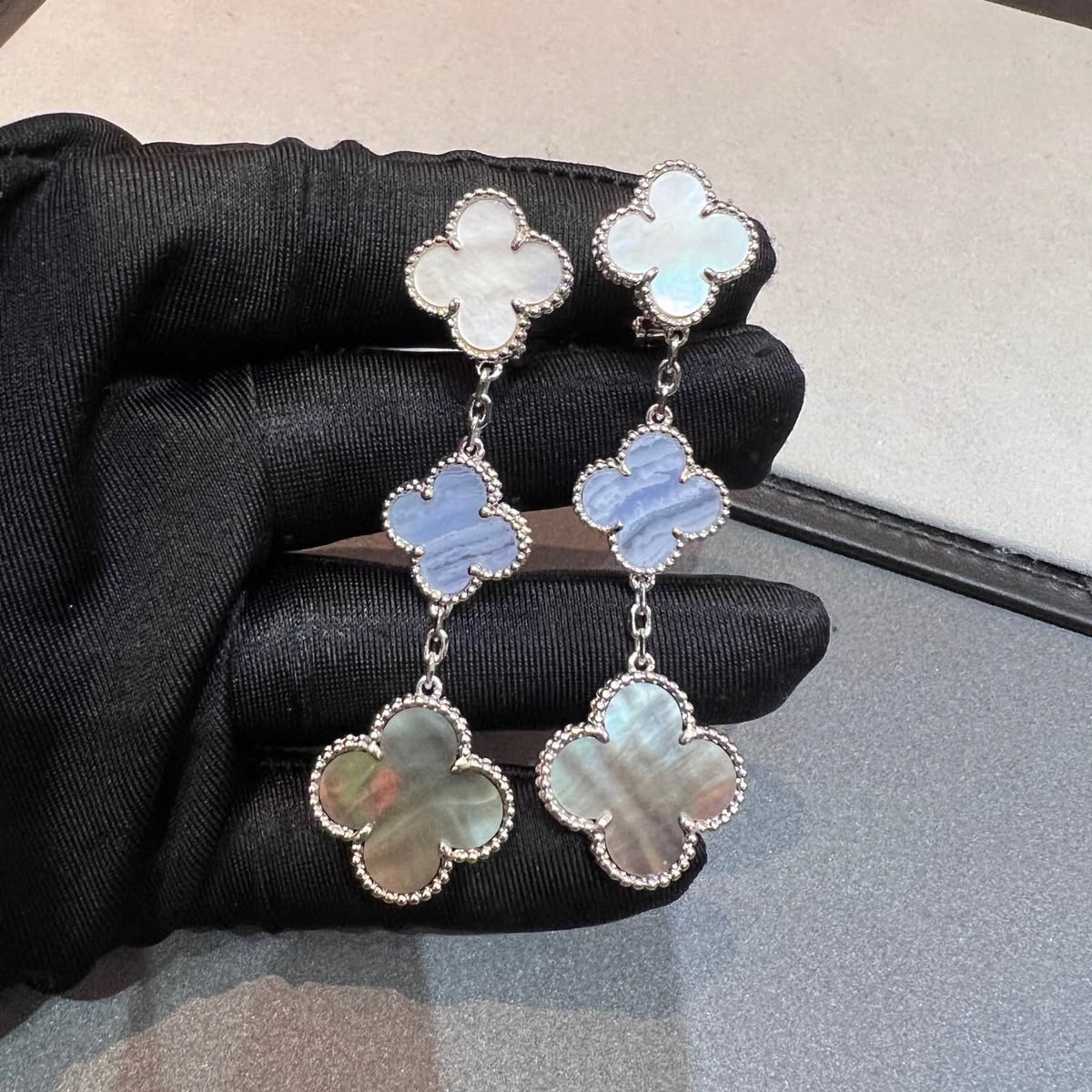 Magic Alhambra Three Motifs Earrings