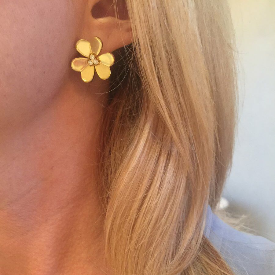 Frivole Large Flower Diamonds Earrings