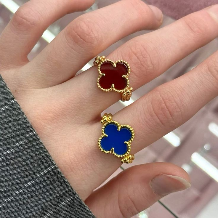 Vintage Clover Blue Agate Ring