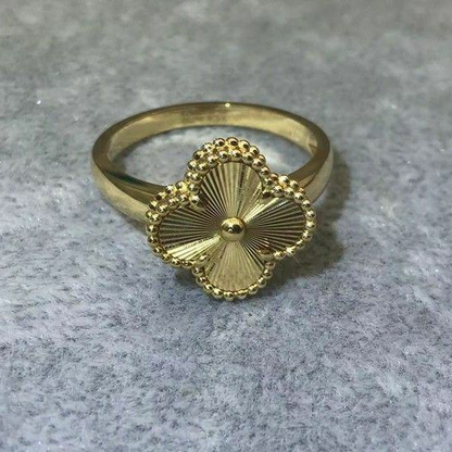 Vintage Clover Guilloche Ring