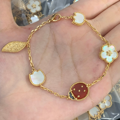 Lucky Carnelian Clover Bracelet 5 Motifs