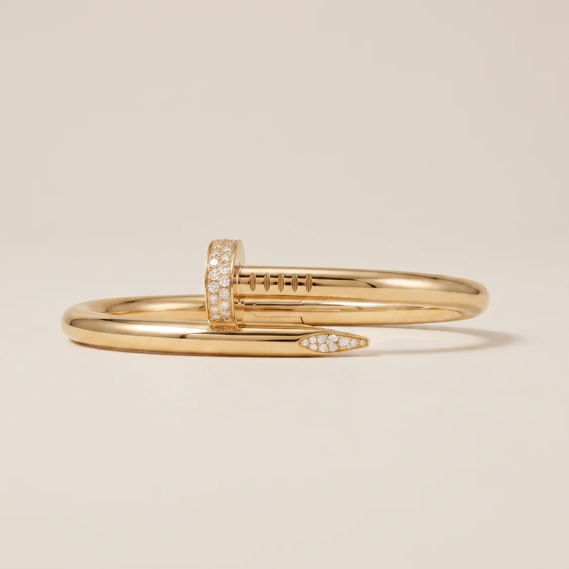 Juste Un Clou Large Pavé Diamonds Nail Bracelet