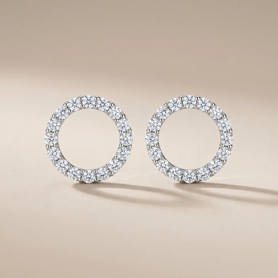 Circle Pavé Diamonds Earrings