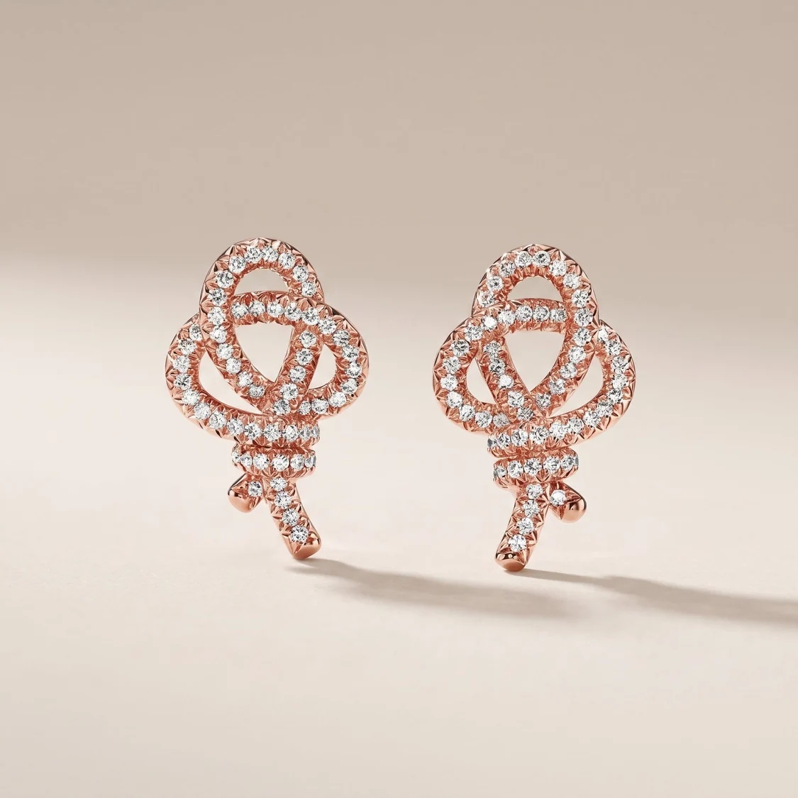 Keys Woven Pavé Diamonds Earrings