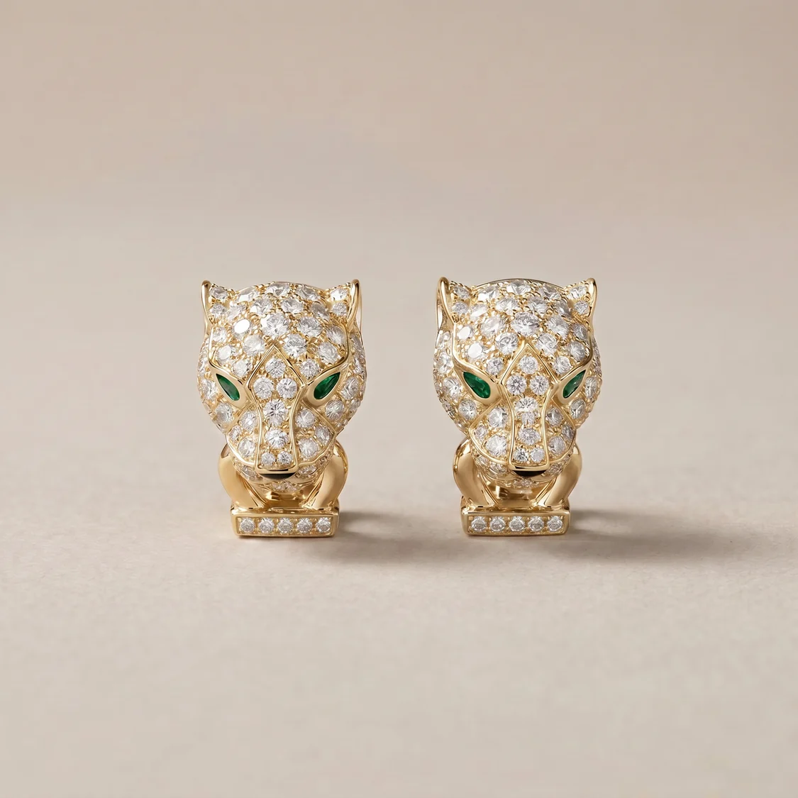 Panthère De Stud Pavé Diamonds Earrings
