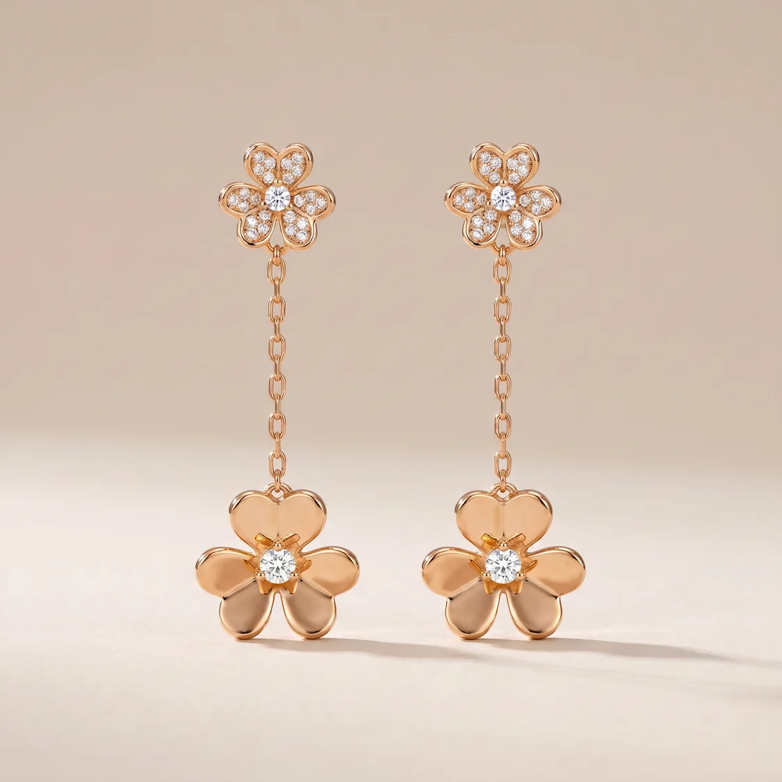 Frivole Pendant Drop Pavé Diamonds Earrings
