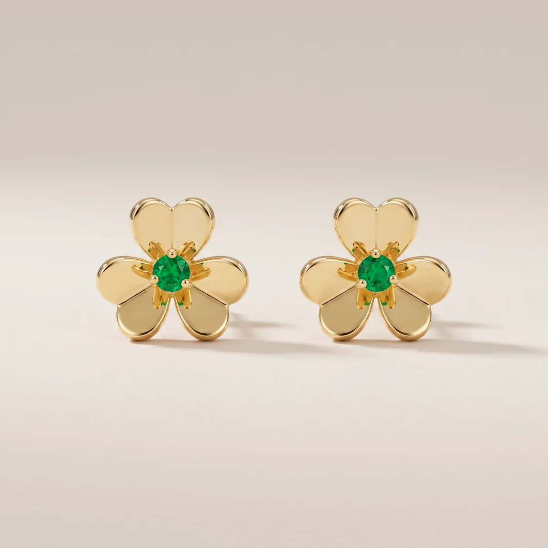 Frivole Mini Flower Earrings