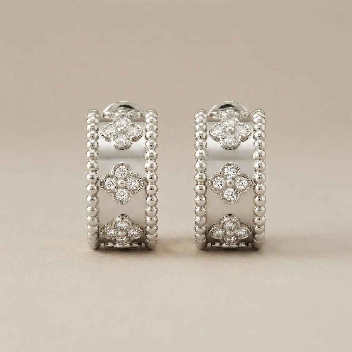 Perlée Clovers Diamonds Hoop Earrings