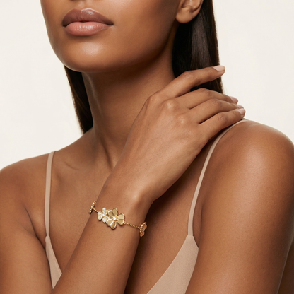 Elegant Frivole 5 Flowers Pavé Bracelet