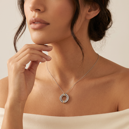 Edge Circle Pavé Diamond Pendant Necklace