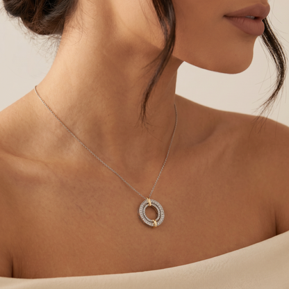 Edge Circle Pavé Diamond Pendant Necklace