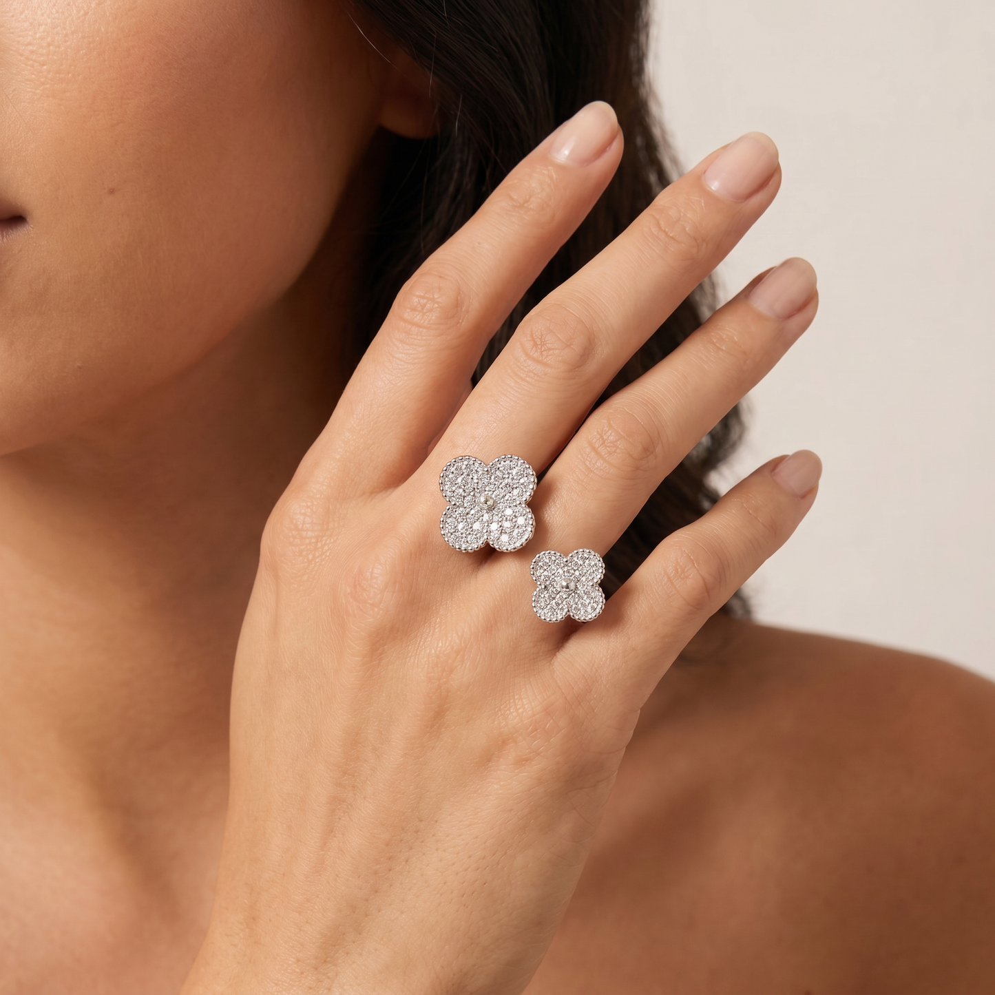 Floral Clover Between The Finger Ring
