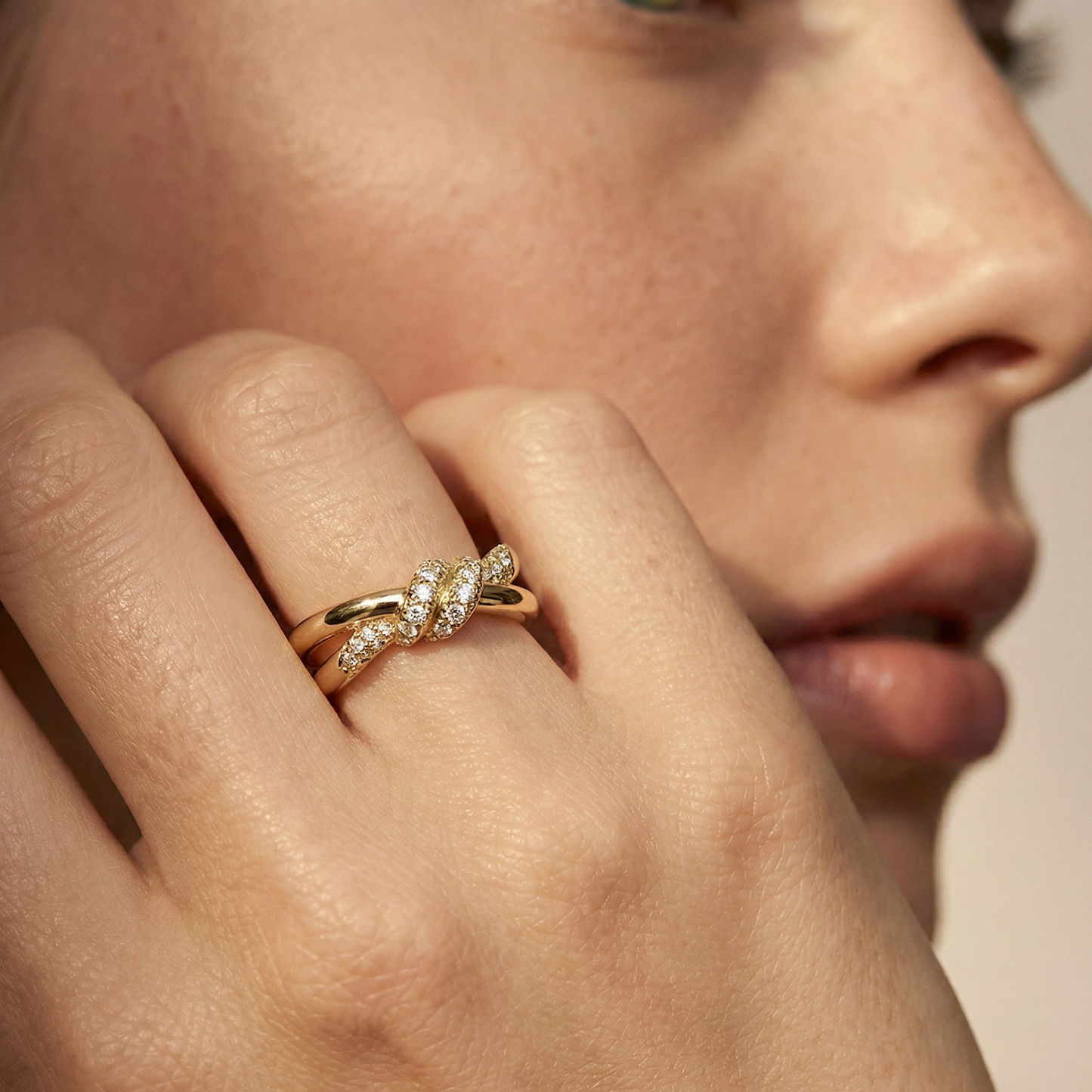 Knot Double Row Pavé Diamonds Ring